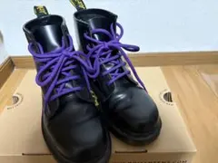Dr. Martens 6ホール