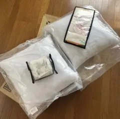 새상품 미개봉 래디 쿠션 2종 면 러플 쿠션 커버 플라워