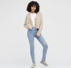 ユニクロ　ウルトラストレッチジーンズ　スキニーデニム