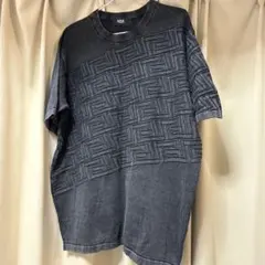 AZUL 幾何学模様刺繍 ダークグレー Tシャツ