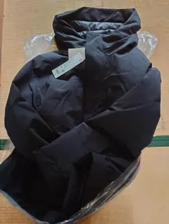 ユニクロハイブリッドダウンパーカ　ブラック　Lサイズ