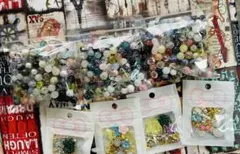 ビーズセット 多色 アクセサリーパーツ まとめ買いあり
