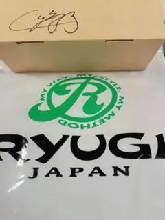 Item thumbnail for item 09829718-29cd-4afa-829a-ef644b2a793c