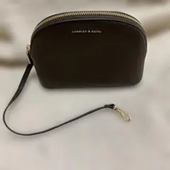 CHARLES & KEITH ポーチ ダークブラウンのサムネイル