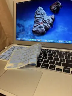 MacBookAir13 Earlyメモり8 SSD 250GB Core i5