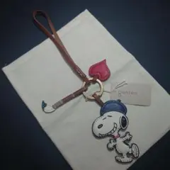 新品 genten ゲンテン レザーチャーム Snoopy スヌーピー ハート