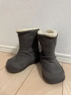 【新品未使用】ファミリア　ボアブーツ　13㎝