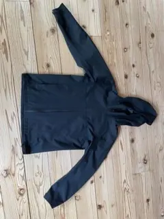 カ*ン様 ユニクロ　ブロックテックパーカー　ブラック