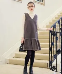 Swingle ヘムファーＶネックノースリーブジャンパースカート