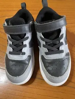 NIKE 16cm スニーカー　コート　ボロー
