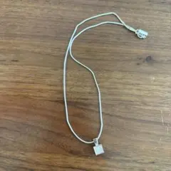 スワロフスキー ネックレス