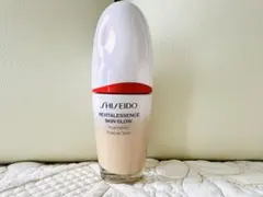 資生堂エッセンススキングロウ　SHISEIDO 220 美容液ファンデーション