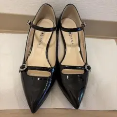 ダイアナ 黒 エナメル パンプス　22.5のサムネイル