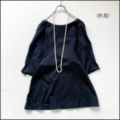 【美品】RIM.ARK　着ればキレイ見え！若見え効果も！？な万能トップス　可愛いのサムネイル