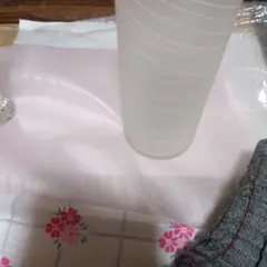 透明プラスチック円か筒容器