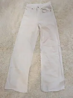 H&M ホワイト フレアパンツ USサイズ0