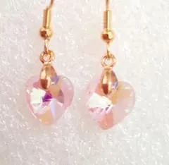 クリスタルハート一粒ピアス　オーロラピンク　春ピアス
