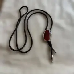 ビンテージ調のループタイ