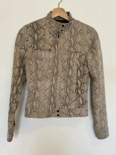 2026年最新】蛇柄 ジャケットの人気アイテム - メルカリ