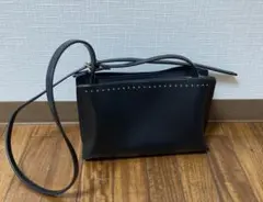 アダムエロペ　スタッズ付ショルダーバッグのサムネイル