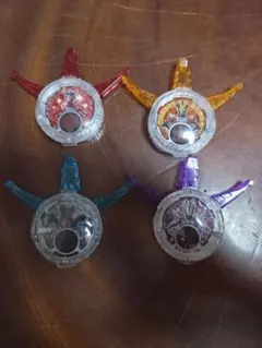 超人力霸王 R/B 水晶組合販售