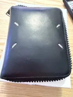 正規品　マルジェラ　二つ折り　ラウンドファスナー 4ステッチ　ブラック