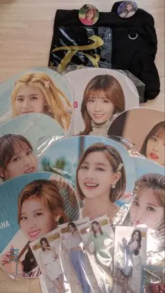 2026年最新】twice ジヒョ うちわの人気アイテム - メルカリ