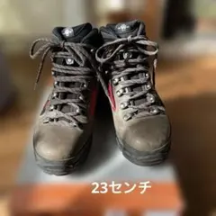 Item thumbnail for item 10933a8c-32fd-4467-987d-639a17538856