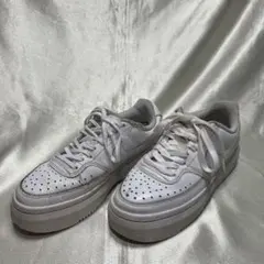 ナイキ　NIKEスニーカー コート ビジョン アルタ LTR ホワイト　厚底