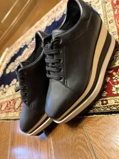 ブラックレザー厚底スニーカー