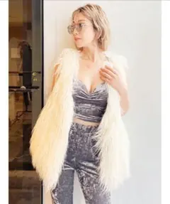 新品未使用タグ付き GYDAエコファーベスト オフホワイト