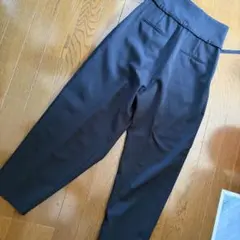 emmi ハイウエスト フロントタックパンツ　ライトグレーのサムネイル