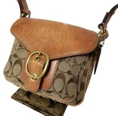 ♡COACH SOHO ソーホーショルダーバック シグネチャー 茶 白 - メルカリ