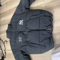 New York Yankees ダウンジャケット ブラックのサムネイル