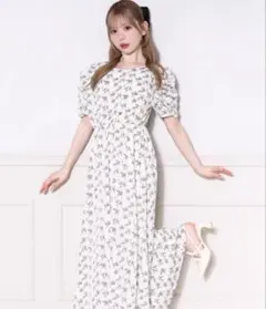 パフスリーブ花柄ワンピース