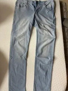GU ライトブルーデニム スリムフィット