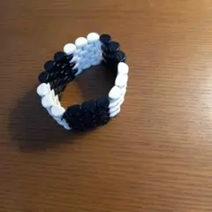 白黒　編み込み　ブレスレットモノトーン
