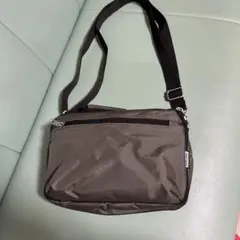 マンハッタンMANHATTAN.EXP ショルダーバッグ　サコッシュ　カーキ　緑