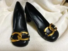 CHARLES & KEITH メタリックアクセントパンプスのサムネイル