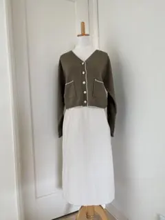 EVERY.VERY NICE CLAUP 白・アイボリータイトスカート