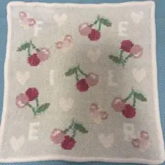フェイラー タオルハンカチ　キープスマイリングチェリー柄