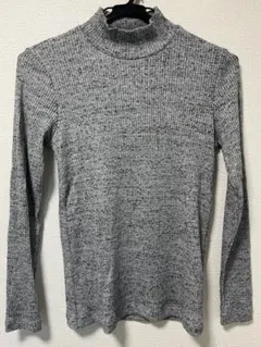 ★値下げ！ユニクロ　ハイネックリブ長袖Tシャツ