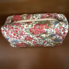 LIBERTY 花柄 キルティング ポーチのサムネイル