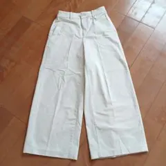 UNIQLO クリーム色 ワイドパンツ ガウチョパンツ
