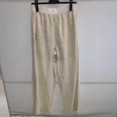 アイボリー テクスチャー仕上げ パンツ 新品のサムネイル