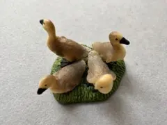 シュライヒSchleich　動物フィギュア　ハイイロガン（仔）　希少廃盤品のサムネイル