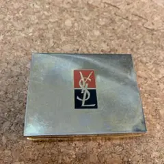 イヴ・サンローラン コンパクト　ファンデーション