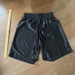 DUARIG ブラック 半ズボン Mサイズ