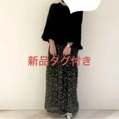 Kastane♡フレア袖シャーリングトップス　フリル　スクエアネック　オフショル