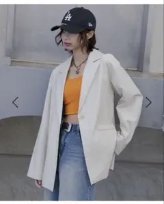 PAGEBOY フェイクレザーテーラーシャツジャケット アイボリー